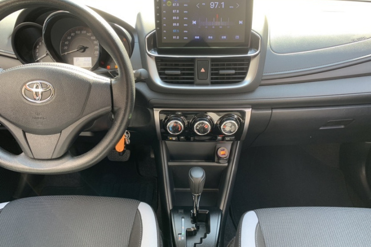 丰田 YARiS L 致炫 2021款 致炫X 1.5L CVT领先版局部细节16