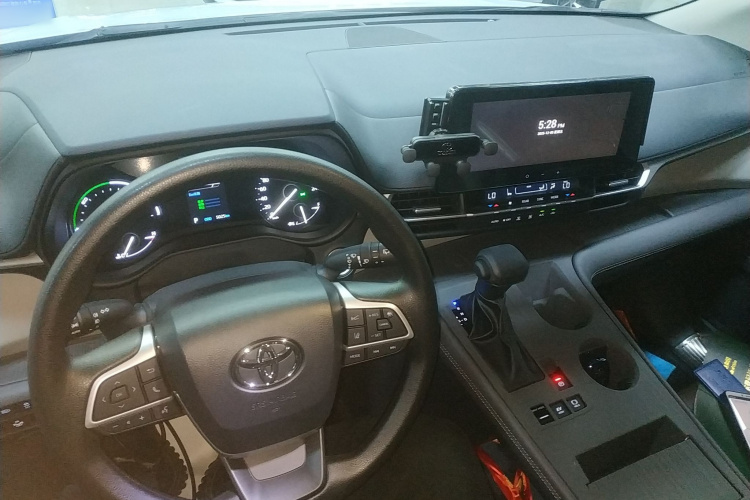 丰田 赛那SIENNA 2024款 2.5L混动 舒适版中控内饰7002