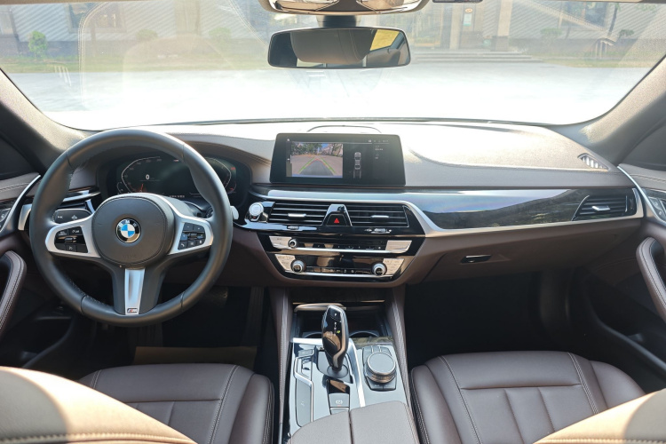 宝马5系 2020款 525Li M运动套装中控内饰7002