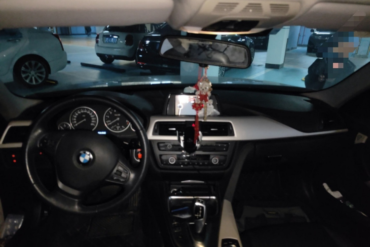 宝马3系 2014款 320Li 时尚型中控内饰7002