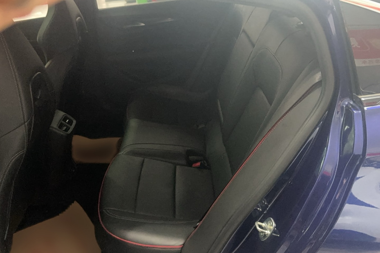 别克 君威 2020款 GS 28T 精英型中控内饰7001