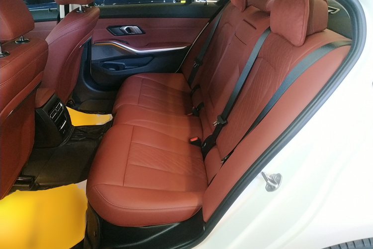 宝马3系 2024款 320Li M运动套装中控内饰21