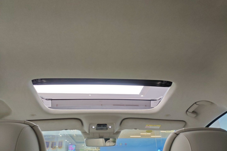 腾势D9 2022款 DM-i 970 四驱旗舰型中控内饰22