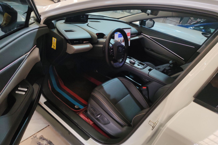 丰田bZ5 2025款 550 PRO智行版中控内饰20