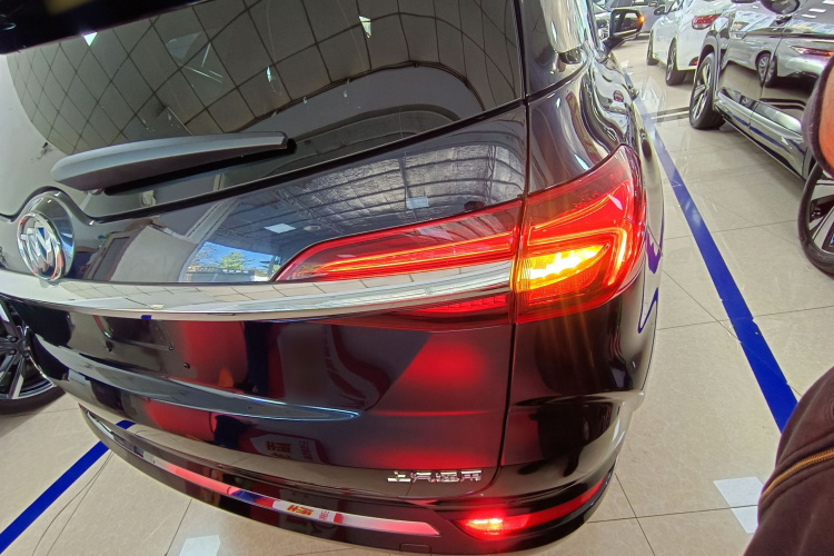 别克 昂科旗 2022款 652T 四驱尊享旗舰型 6座车身外观6006