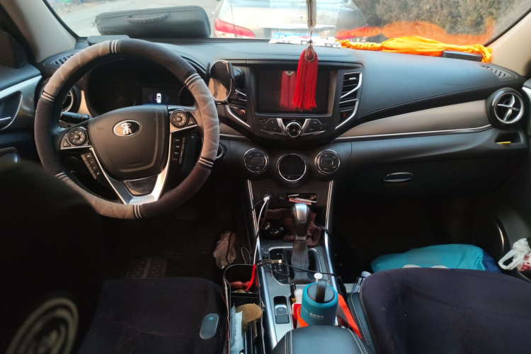 比亚迪 宋 2017款 盖世升级版 1.5TID 自动精英型中控内饰12