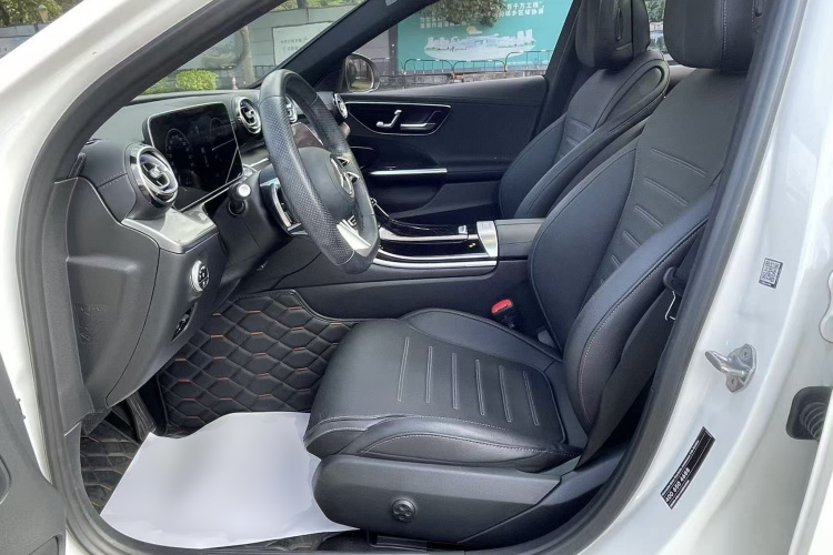 奔驰C级 2023款 C 260 L 运动版局部细节19