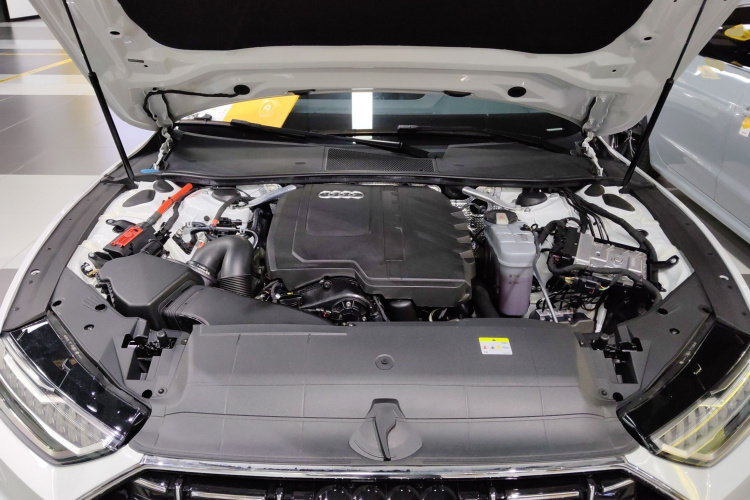 奥迪A7L 2022款 45 TFSI S-line 筑梦新生版机舱底盘24
