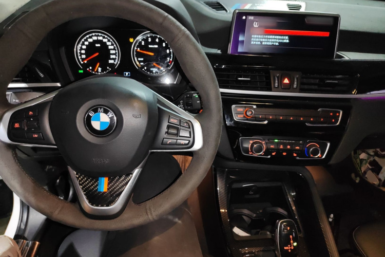 宝马X1 2020款 sDrive20Li 时尚型中控内饰7002