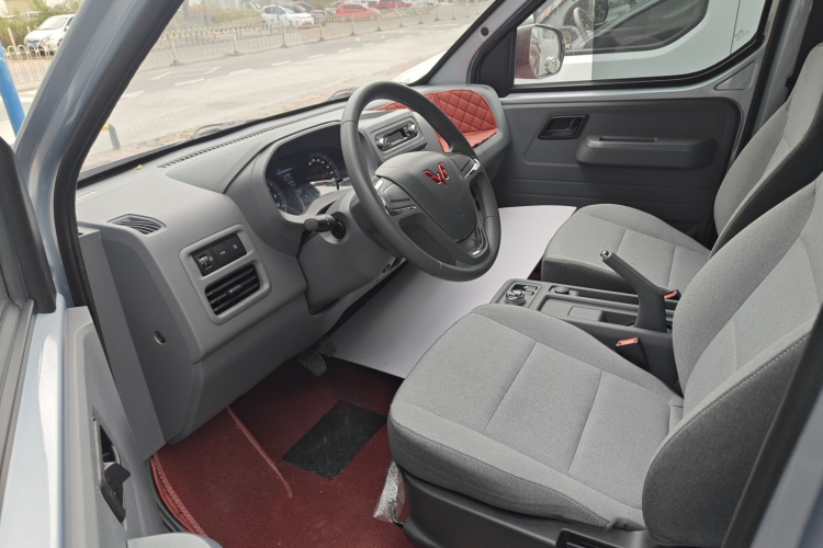 五菱汽车 五菱扬光 2025款 310KM 客车版宁德时代定制版局部细节19