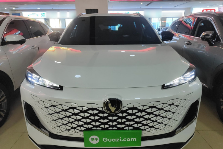 长安CS55PLUS 2024款 第三代 1.5T DCT卓越型车身外观2