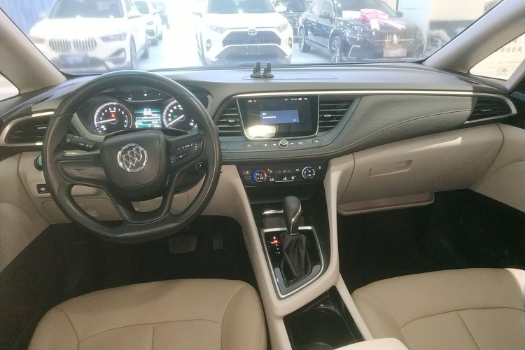 别克GL6 2018款 18T 6座精英型中控内饰12