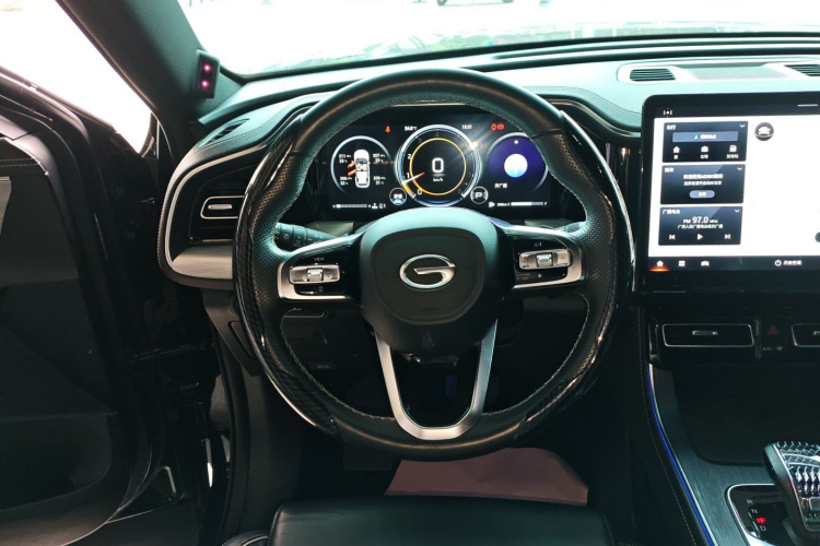 广汽传祺 传祺GS8 2022款 领航系列 2.0TGDI 两驱豪华智联版（七座）中控内饰13