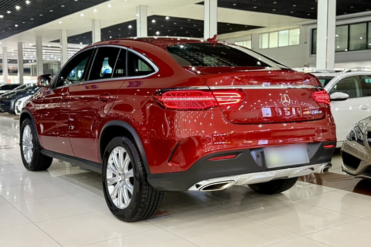 奔驰GLE轿跑 2015款 GLE 320 4MATIC 轿跑SUV车身外观6005