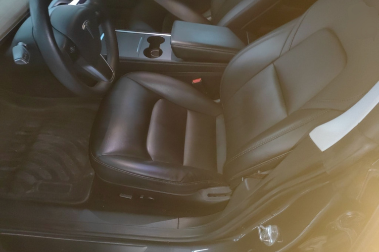 特斯拉 Model 3 2022款 后轮驱动版局部细节19