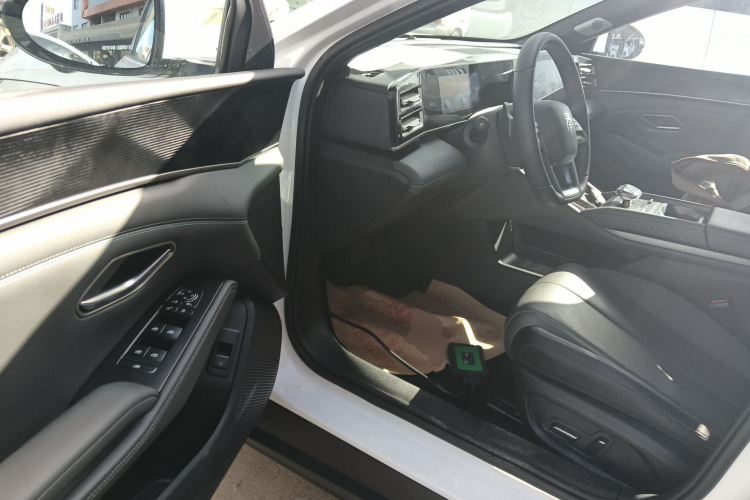 比亚迪 秦L 2025款 DM-i 智驾版 120KM领先型中控内饰20