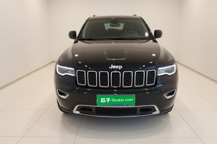 Jeep 大切诺基(进口) 2017款 3.0L 舒享导航版车身外观2