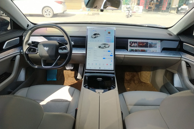 哪吒汽车 哪吒S 2022款 增程版 1160km 后驱中版中控内饰12