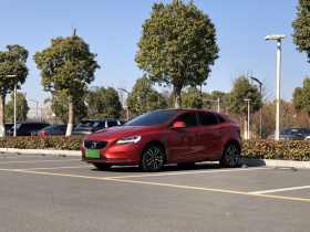 沃尔沃V40 2019款 T3 智逸版