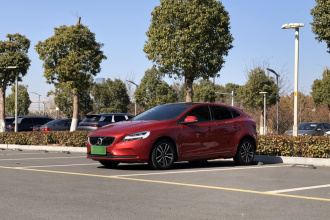 沃尔沃V40 2019款 T3 智逸版