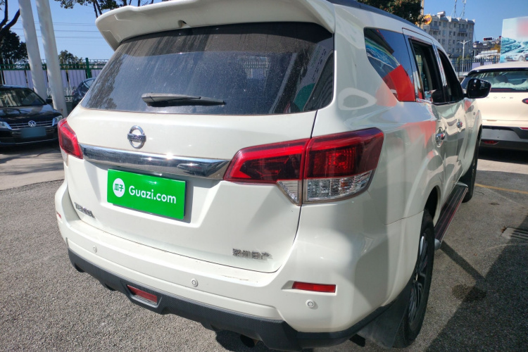 日产 途达 2018款 2.5L 自动两驱豪华版车身外观7