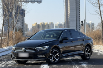 大众 迈腾 2023款 200万辆纪念版 330TSI DSG豪华型