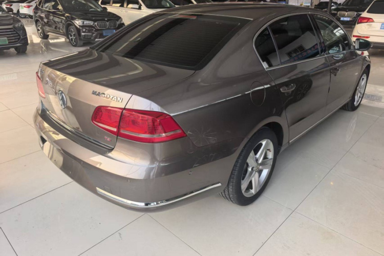 大众 迈腾 2015款 2.0TSI 尊贵型车身外观6001