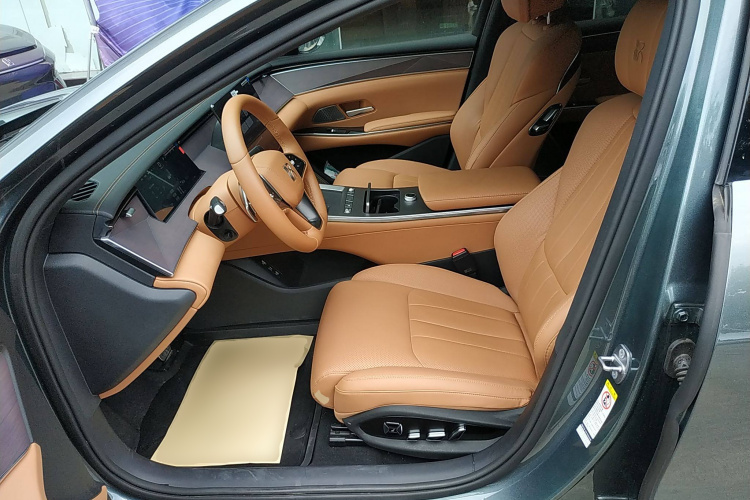 比亚迪 汉L 2025款 DM-p 四驱激光雷达旗舰型中控内饰19