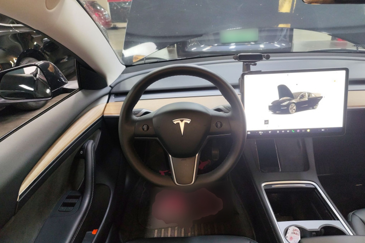 特斯拉 Model 3 2022款 后轮驱动版中控内饰13