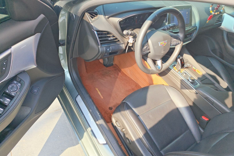 凯迪拉克CT5 2023款 28T 豪华型（标准版）中控内饰20