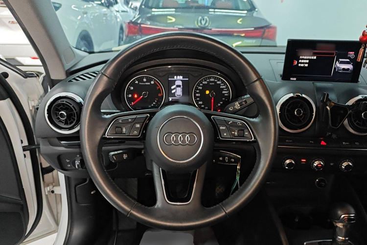 奥迪A3 2020款 Sportback 35 TFSI 时尚型 国VI中控内饰13