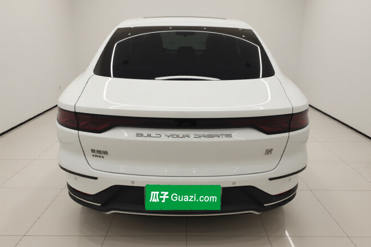 比亚迪 汉 2023款 DM-i 冠军版 121KM 尊荣型车身外观6