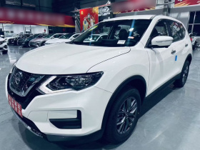 日产 奇骏 2025款 荣誉 2.0L 两驱真心版