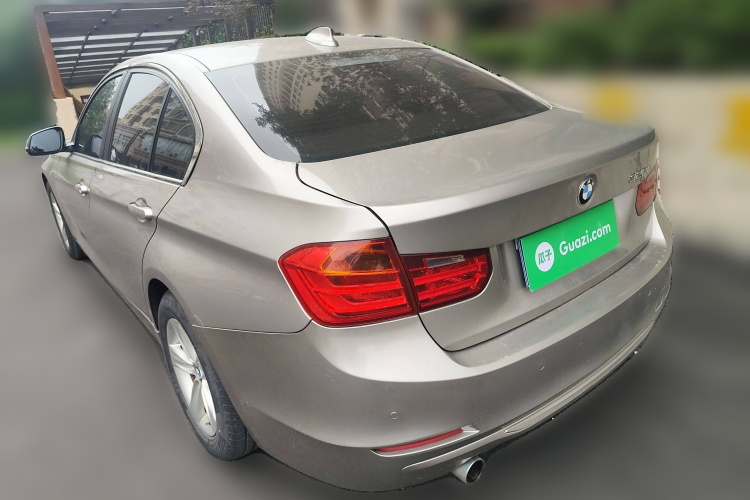 宝马3系 2015款 320i 超悦版时尚型车身外观6003