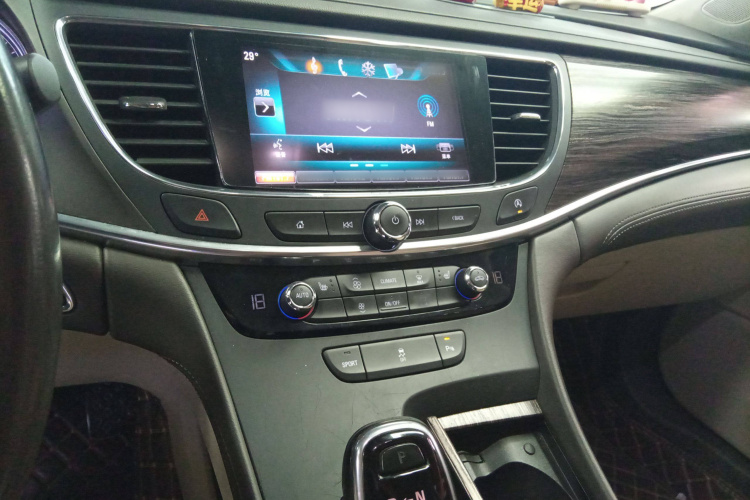 别克 君越 2016款 改款 20T 领先型局部细节16