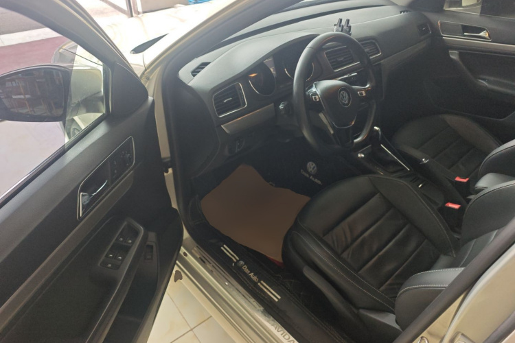 大众 朗逸 2017款 1.6L 自动舒适版中控内饰20