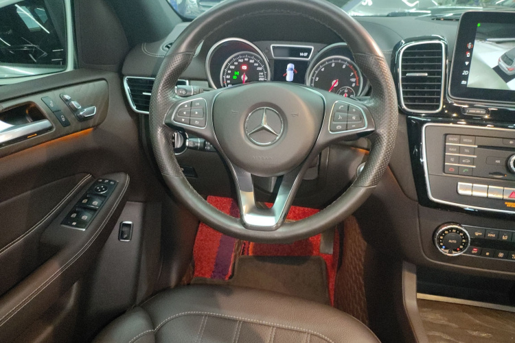 奔驰GLE 2017款 GLE 400 4MATIC中控内饰13