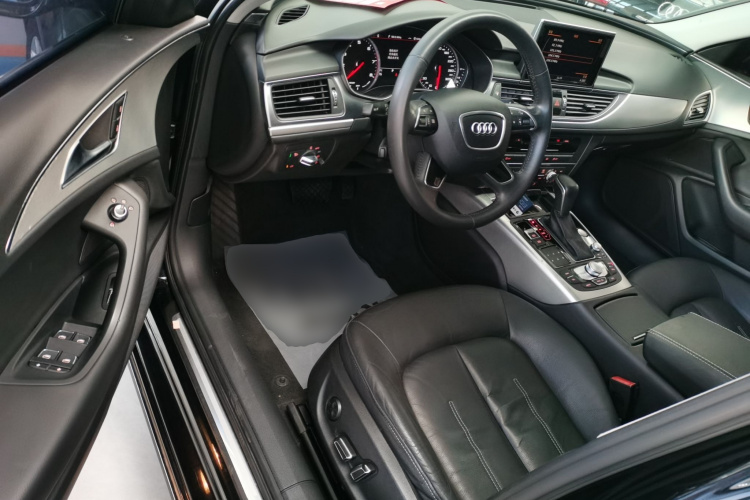 奥迪A6L 2018款 30周年年型 TFSI 进取型中控内饰20