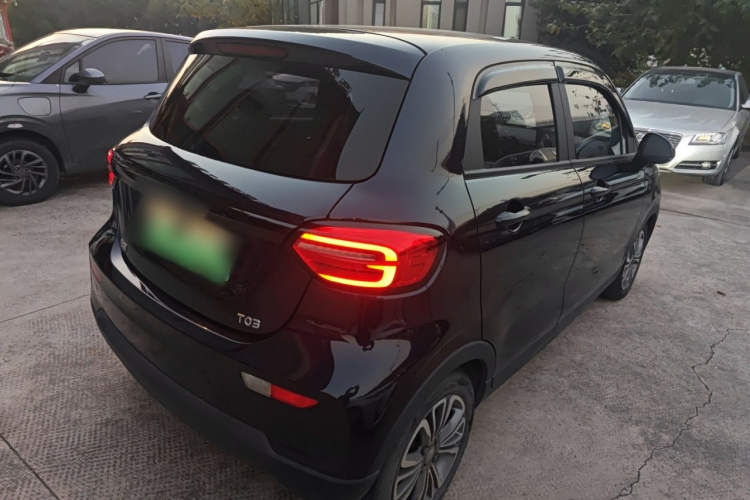 零跑汽车 零跑T03 2021款 400轻享版 三元锂车身外观7