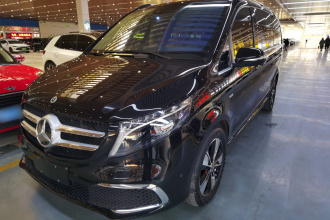 奔驰V级 2022款 V 260 尊贵版