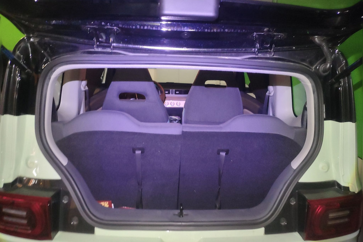 五菱汽车 宏光MINIEV 2022款 马卡龙时尚款 三元锂中控内饰23