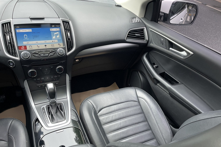 福特 锐界 2018款 EcoBoost 245 两驱铂锐型 7座 国V局部细节41