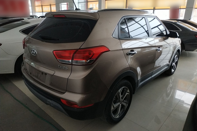 北京现代ix25 2017款 1.6L 自动智能型车身外观7