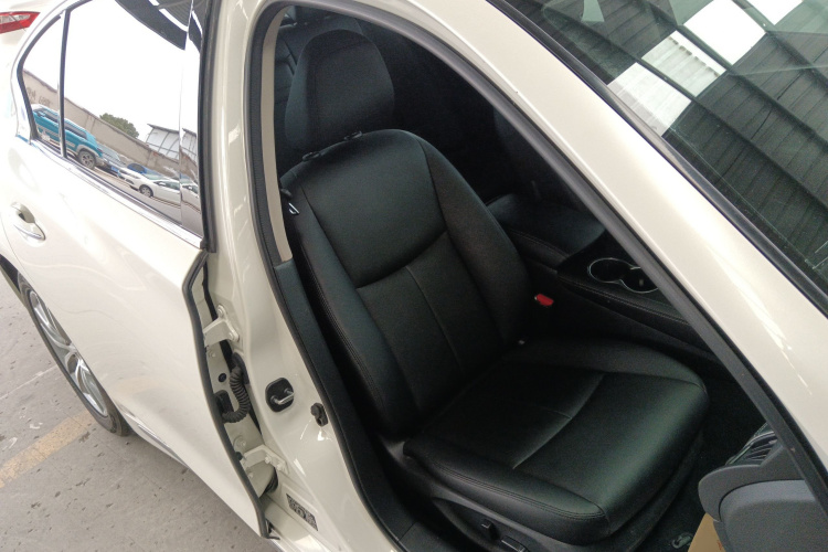 英菲尼迪Q50L 2018款 2.0T 舒适版 国VI局部细节41