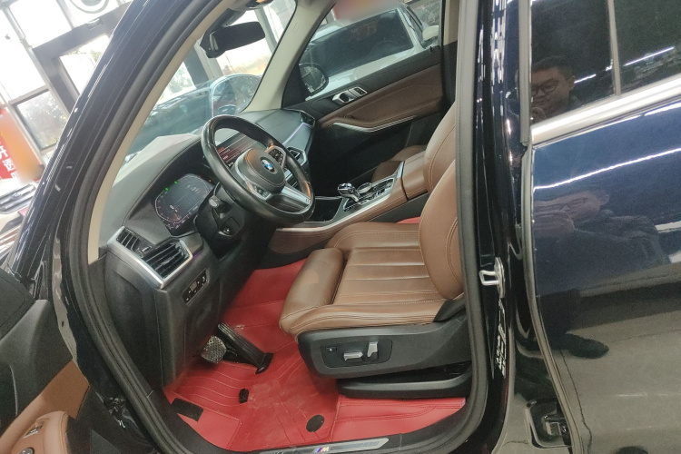 宝马X5(进口) 2022款 xDrive30i M运动套装中控内饰19