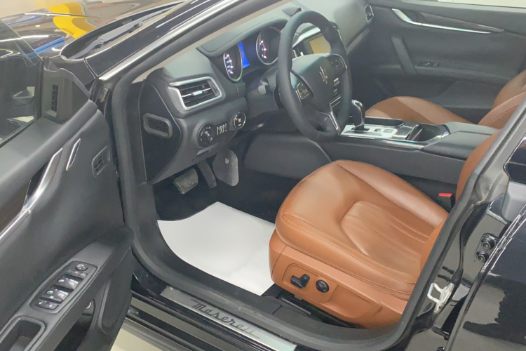 玛莎拉蒂 Ghibli 2014款 3.0T 标准版中控内饰7002