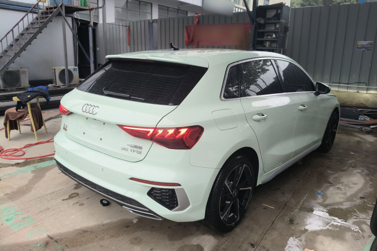 奥迪A3 2024款 Sportback 35 TFSI 时尚运动型车身外观7