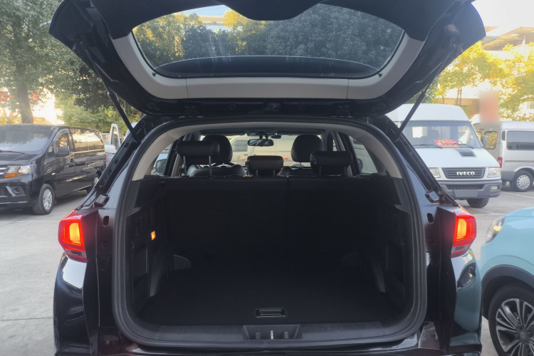 奇瑞 瑞虎7 2018款 1.5T 自动精英版 国V机舱底盘23