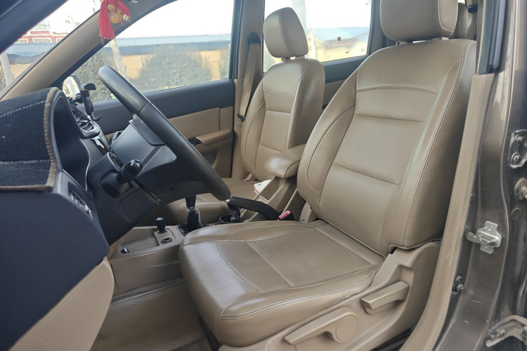 五菱汽车 五菱宏光 2014款 1.5L S舒适型中控内饰19