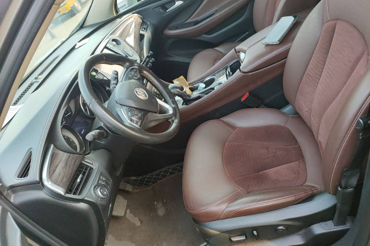 别克 昂科威 2017款 20T 两驱精英型中控内饰19